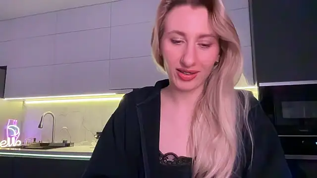 HEY_KITSUNKA Chat XXX in diretta