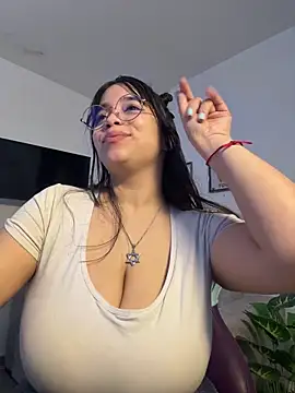 tati_reyess Live XXX Chat