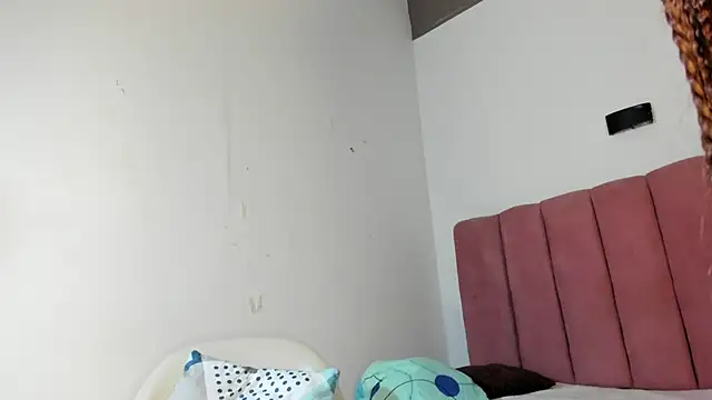 Tahira_21_'s Webcam Show