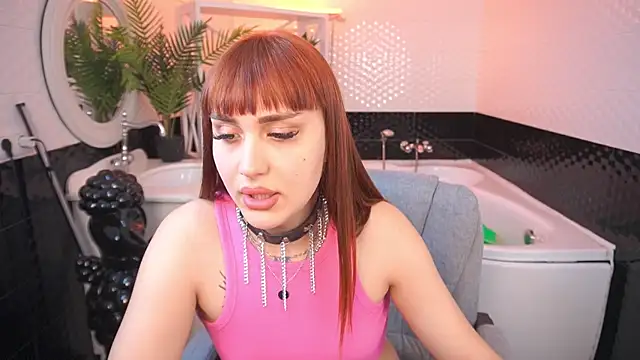 DawnGwin: διαδικτυακό σόου στην κάμερα