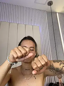 JuliaColemann: онлайн-секс-чат