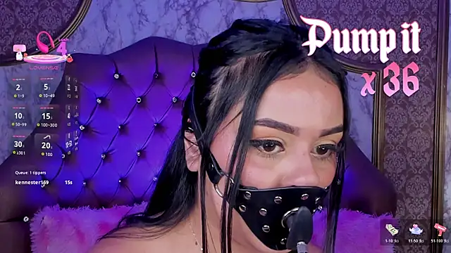 SoffiQueen Live XXX-Chat