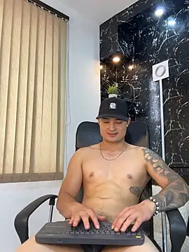 Alexander_ferre Adlı Modelin Web Kamerası Şovu