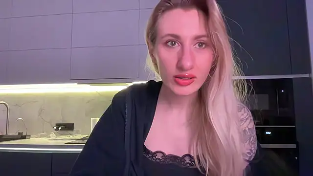 Chatroom XXX en direct de HEY_KITSUNKA