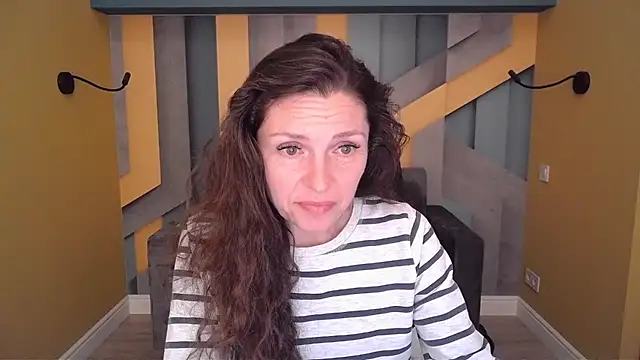 EllaLong 现场XXX聊天