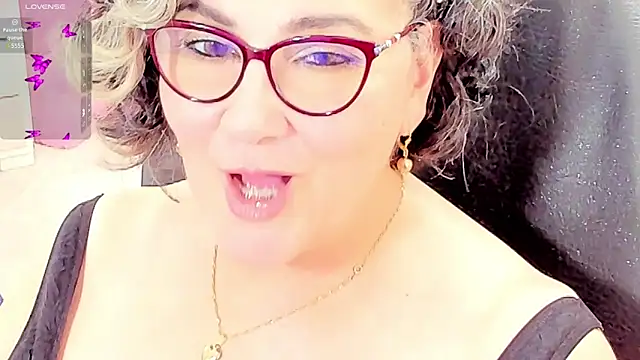 cataleya_mom Pertunjukan Webcam