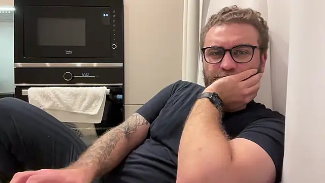 Bear_bear_ webkamerás műsora