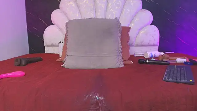 Онлайн чат XXX _MiaBrown_