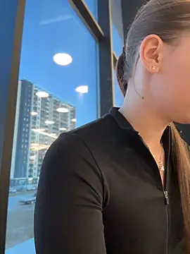 KristiRichn Live XXX chat