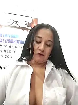 _Dr-Luna_1 即時 XXX 聊天