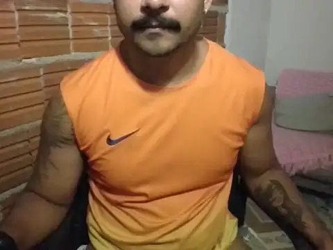 moreno18rn's Webcam Show