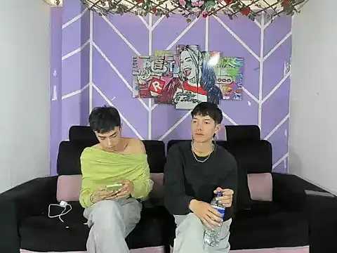 heyy_noah11 Show Webcam