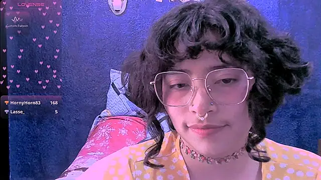 NinaYellow: απευθείας συνομιλία ΧΧΧ