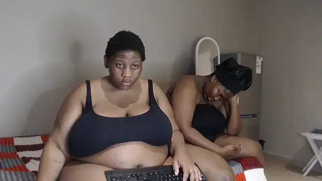 PIXIEBITCHXXX26 Webcamshow