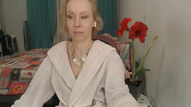 LuxuryNika's Live XXX Chat