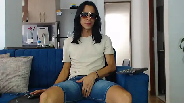 Ferotic_SexAddict: вебкам-шоу