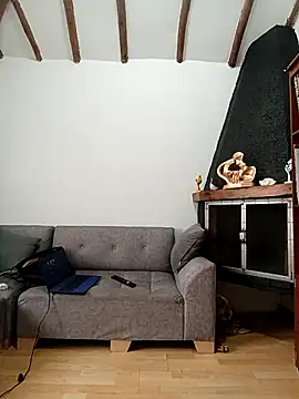 tata_sanz_'s Webcam Show