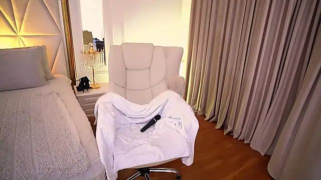 GraceCandy Adlı Modelin Canlı XXX Sohbeti