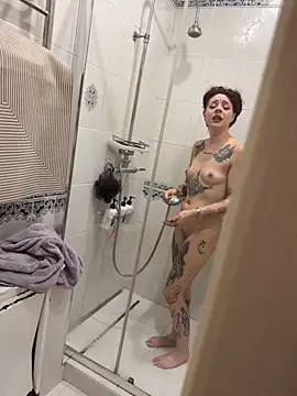 RollingGirls: вебкам-шоу