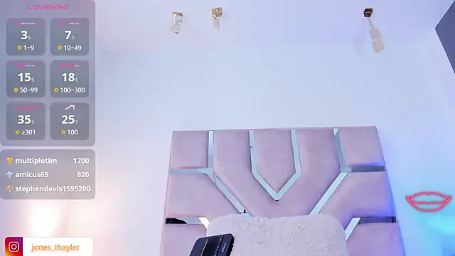 Вебкам-шоу Thayler_jones