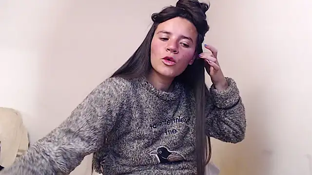 Chat +18 de Shanel_Lozano ao vivo