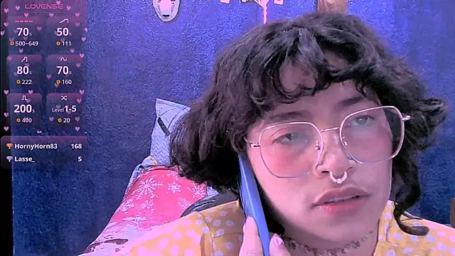 NinaYellow Adlı Modelin Canlı XXX Sohbeti