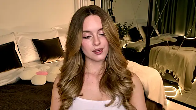 RozzitaBedberry's Live XXX Chat