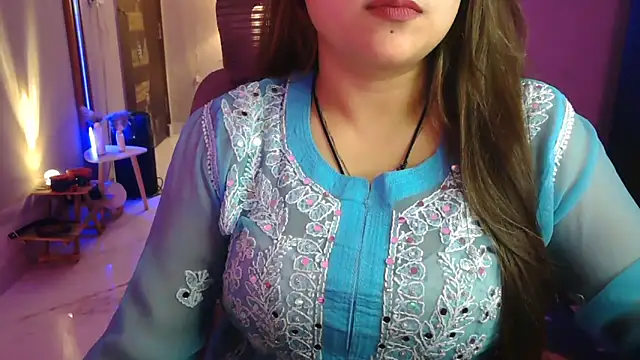 Mitikaa 现场XXX聊天