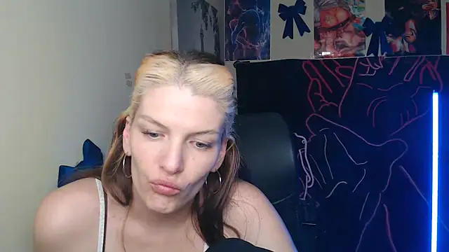 VanessaRey_ Adlı Modelin Canlı XXX Sohbeti