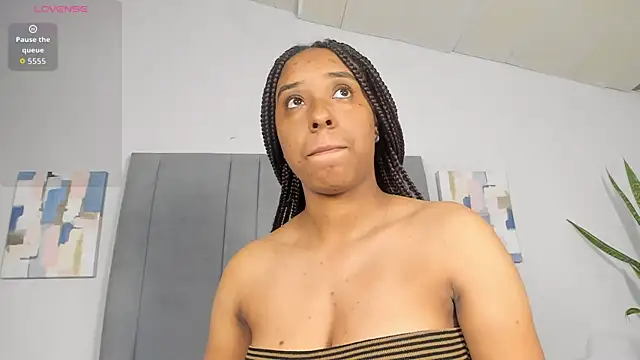 Chat +18 de Sophia_Ebony ao vivo