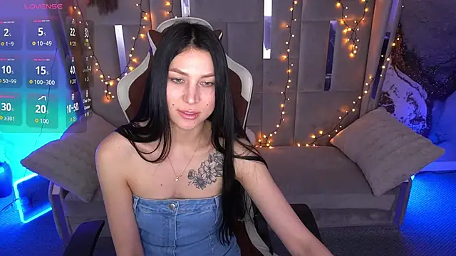 EliseVelour's Live XXX Chat