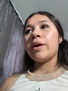 Dulce_maria3t Adlı Modelin Canlı XXX Sohbeti