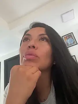 Chat +18 de Emma_Sanz__ ao vivo