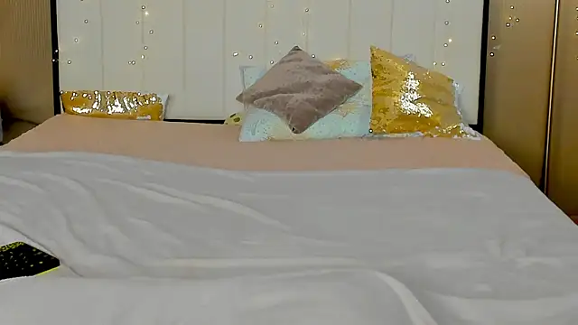 mailymilf's Live XXX Chat