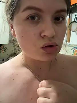 Nenssy555 – Naživo XXX chat