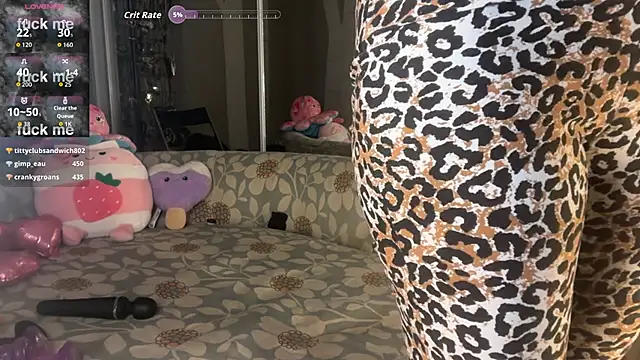 Chatroom XXX en direct de YourFavCanadianMILF