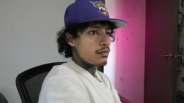 Chat +18 de trieone ao vivo