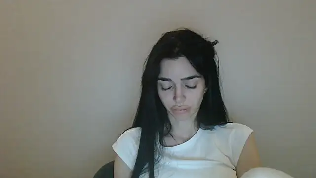 Show modela gglingeriee na web-kameri