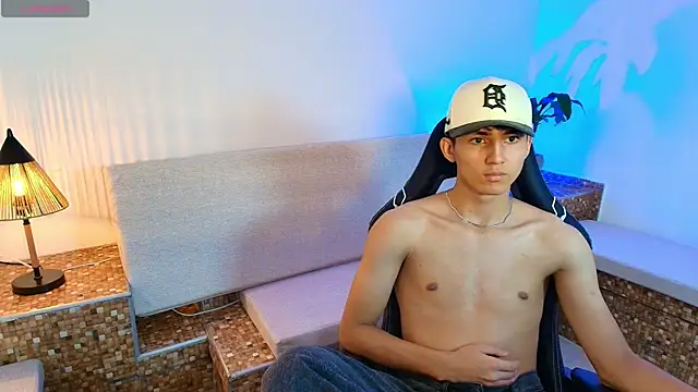 Valentino_Rey Webcam show