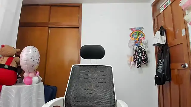 Adele_johnsonn1: онлайн-секс-чат