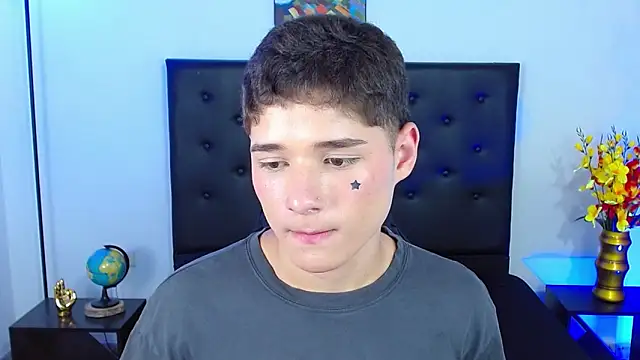 Mattass18のウェブカメラショー