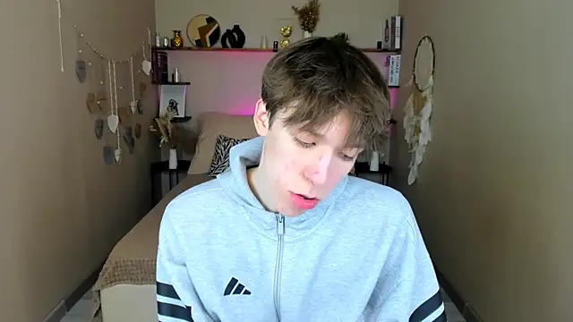 Chat +18 de MarkBranston ao vivo