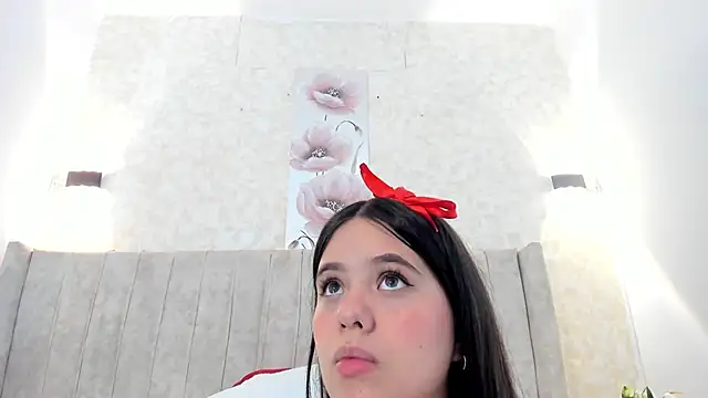 thamiina_ Live XXX-chat