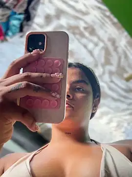 Kaily_Sweet16 Adlı Modelin Canlı XXX Sohbeti