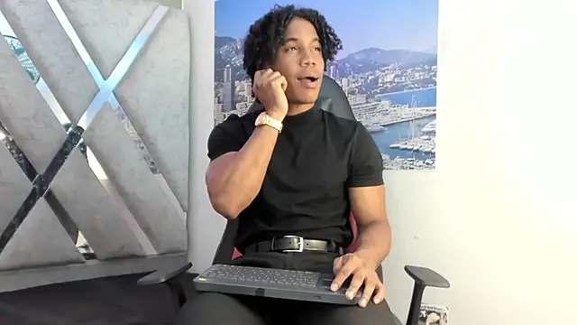 axel_silva4: διαδικτυακό σόου στην κάμερα