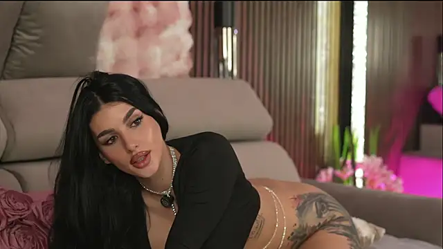 دردشة AmyBlair الجنسية المباشرة