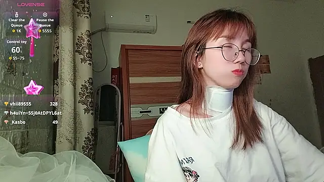 Lili_666 – Naživo XXX chat