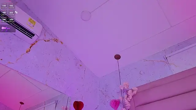 Evangelyne_1's Webcam Show