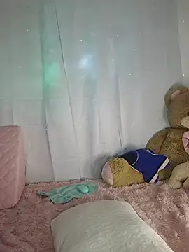 Foxylisaflores Show in webcam