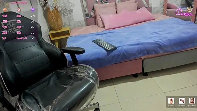 SABRIINA_TAY élő XXX-chatje